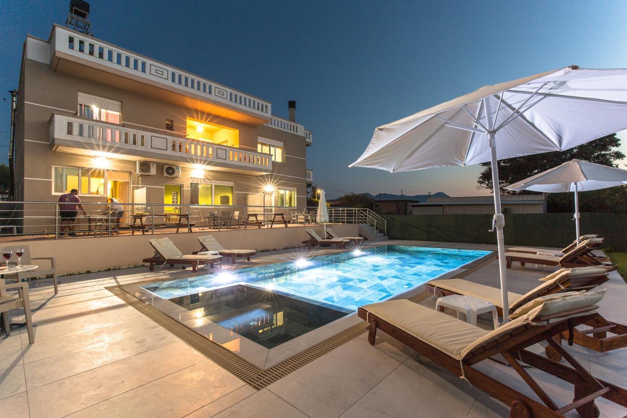 Nikis Apartments Kisamos Dhrapaniás Exteriör bild
